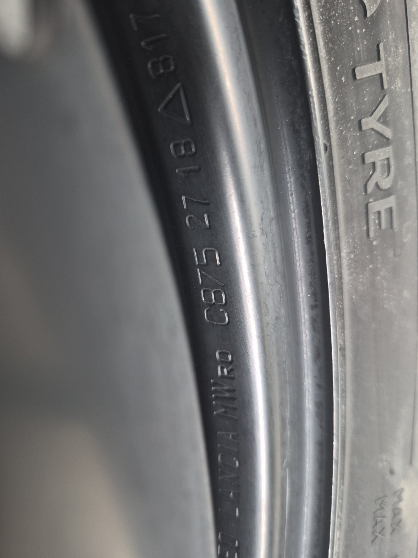 2001-2007 Chrysler Town & Country Spare Donut Tire Wheel Rim Oem 1462471 - Oemusedautoparts1.com