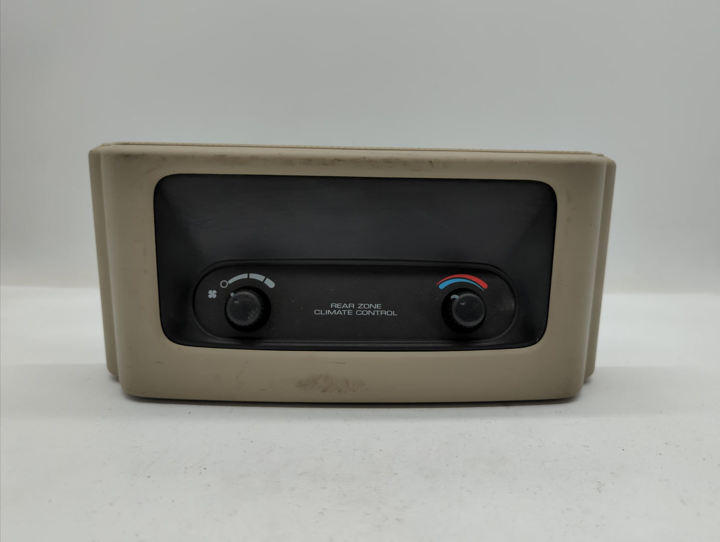 2001-2007 Chrysler Town & Country Climate Control Module Temperature AC/Heater Replacement P/N:P05005009AD 4685797AA Fits OE