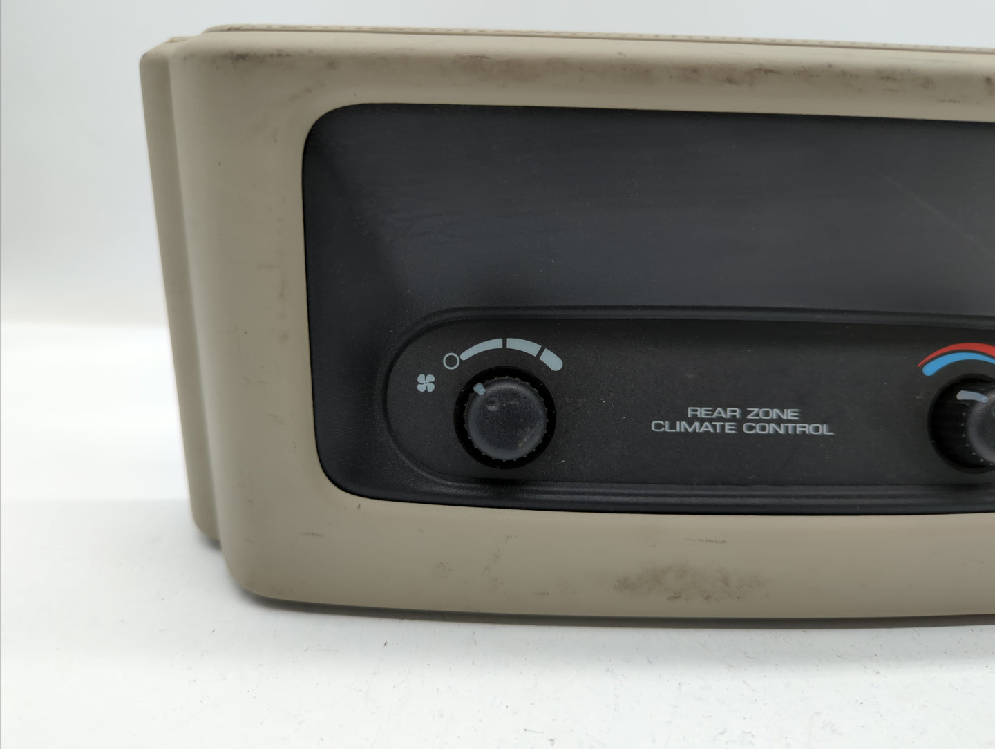 2001-2007 Chrysler Town & Country Climate Control Module Temperature AC/Heater Replacement P/N:P05005009AD 4685797AA Fits OE