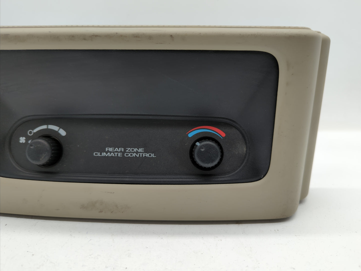 2001-2007 Chrysler Town & Country Climate Control Module Temperature AC/Heater Replacement P/N:P05005009AD 4685797AA Fits OE