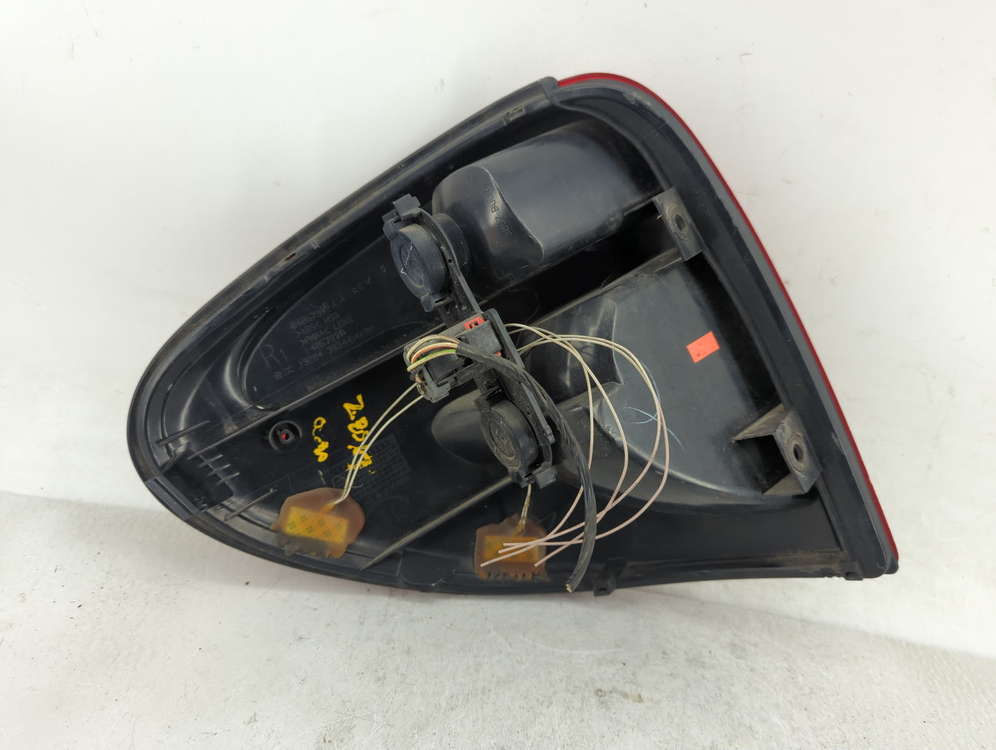 2004-2007 Chrysler Town & Country Tail Light Assembly Passenger Right OEM Fits Fits 2004 2005 2006 2007 OEM Used Auto Parts 