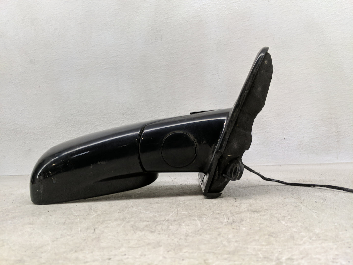 2005-2007 Chrysler Town & Country Passenger Side View Mirror - Right Door Mirror OEM Used - Oemusedautoparts1.com