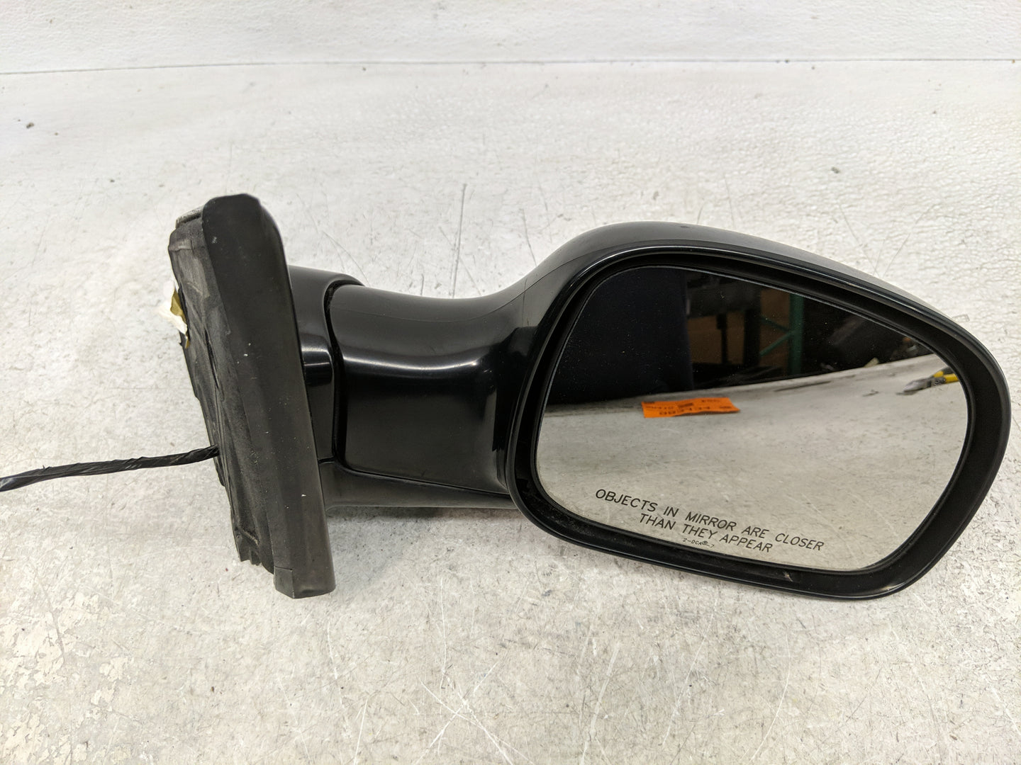 2005-2007 Chrysler Town & Country Passenger Side View Mirror - Right Door Mirror OEM Used - Oemusedautoparts1.com