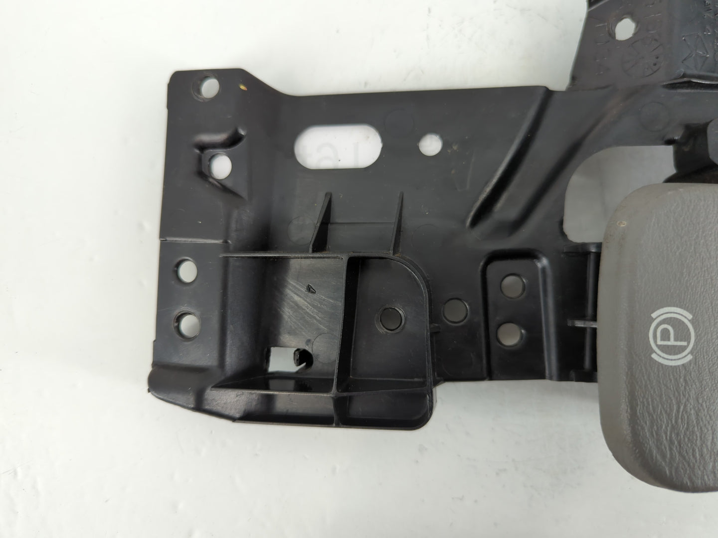 2007 Chrysler Voyager Instrument Cluster Bezel - Oemusedautoparts1.com