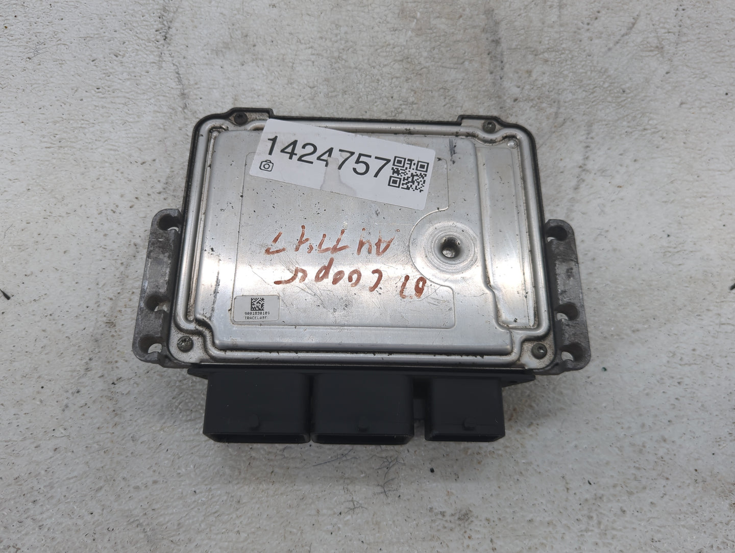 2007 Coop Coop PCM Engine Control Computer ECU ECM PCU OEM P/N:0261S04162 DME 7 640 205, 030124100 Fits OEM Used Auto Parts 