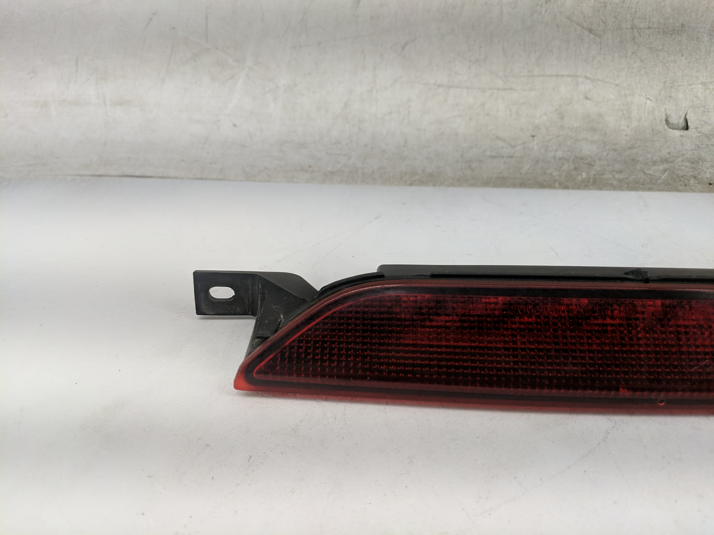 2007 Dodge Caliber Rear Center Lid Brake Light Tail Light Fits OEM Used Auto Parts - Oemusedautoparts1.com