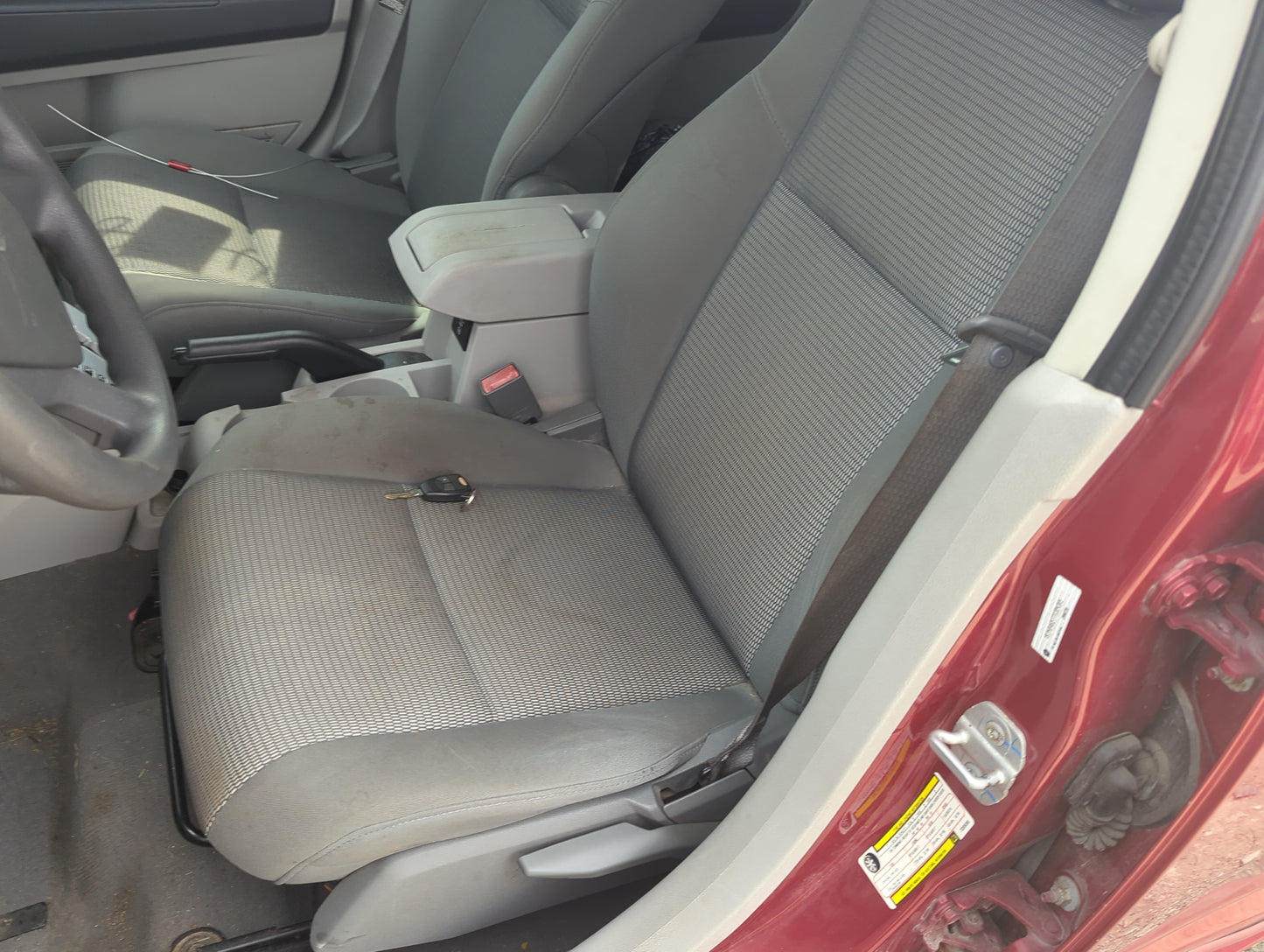 2007-2007 Dodge Caliber Driver Front Seat Oem - Oemusedautoparts1.com