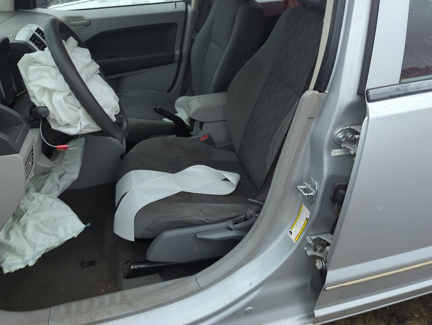 2007-2007 Dodge Caliber Driver Front Seat Oem - Oemusedautoparts1.com