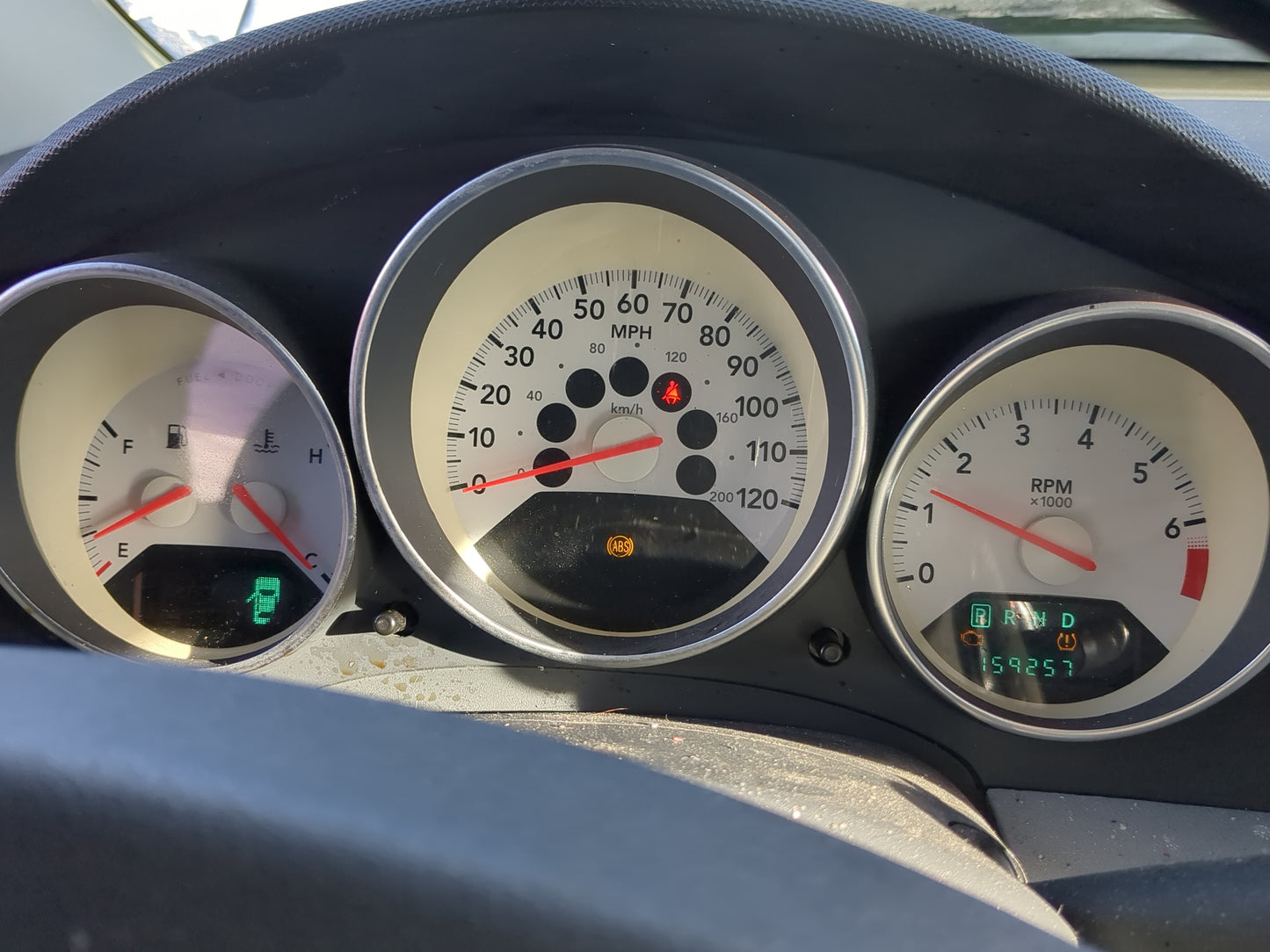 2007-2008 Dodge Caliber Instrument Cluster Speedometer Gauges Miles:159K Fits Fits 2007 2008 OEM Used Auto Parts - Oemusedau