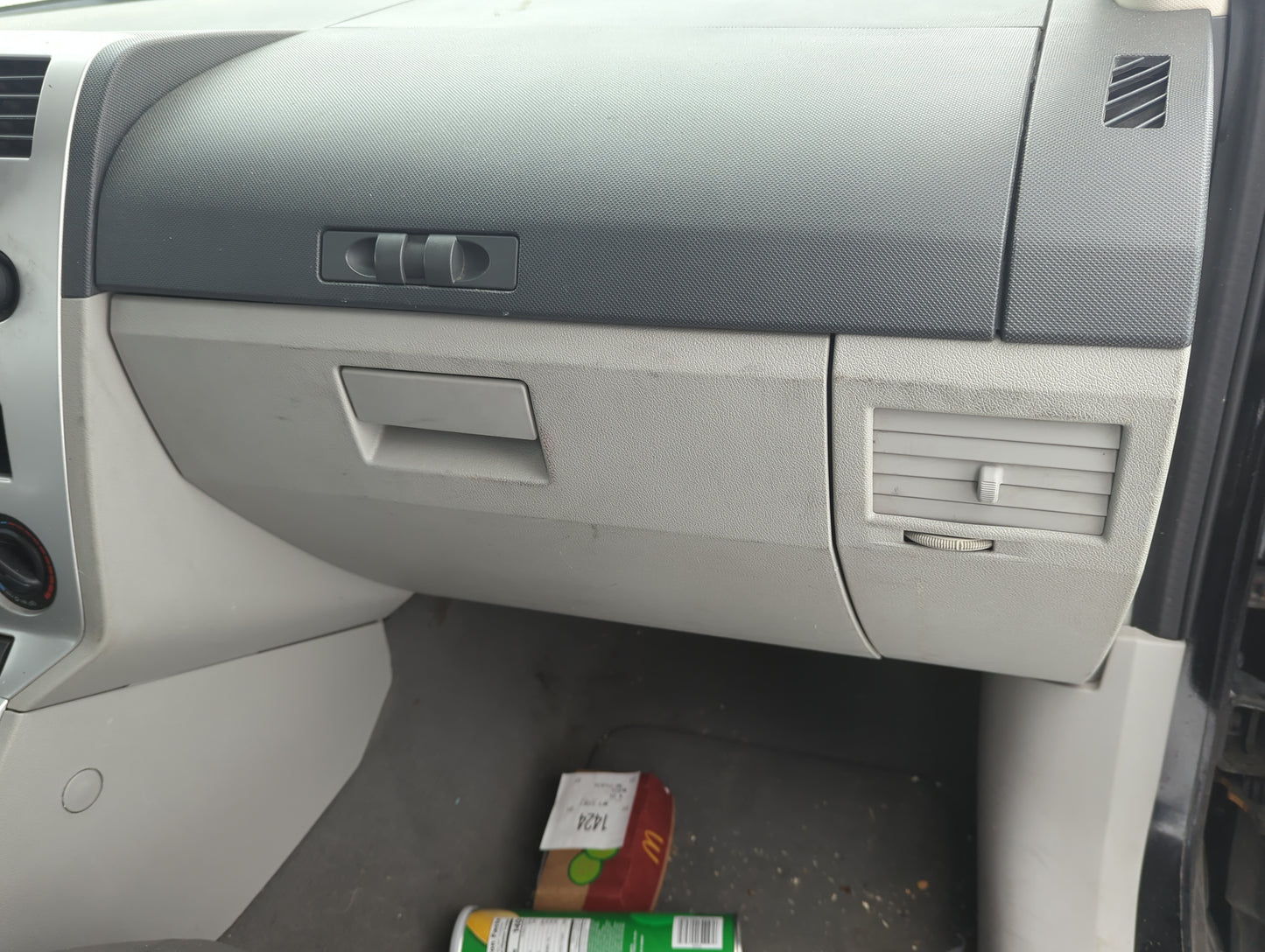 2007 Dodge Caliber Passenger Glove Box Door Storage Compartment 1352249 - Oemusedautoparts1.com