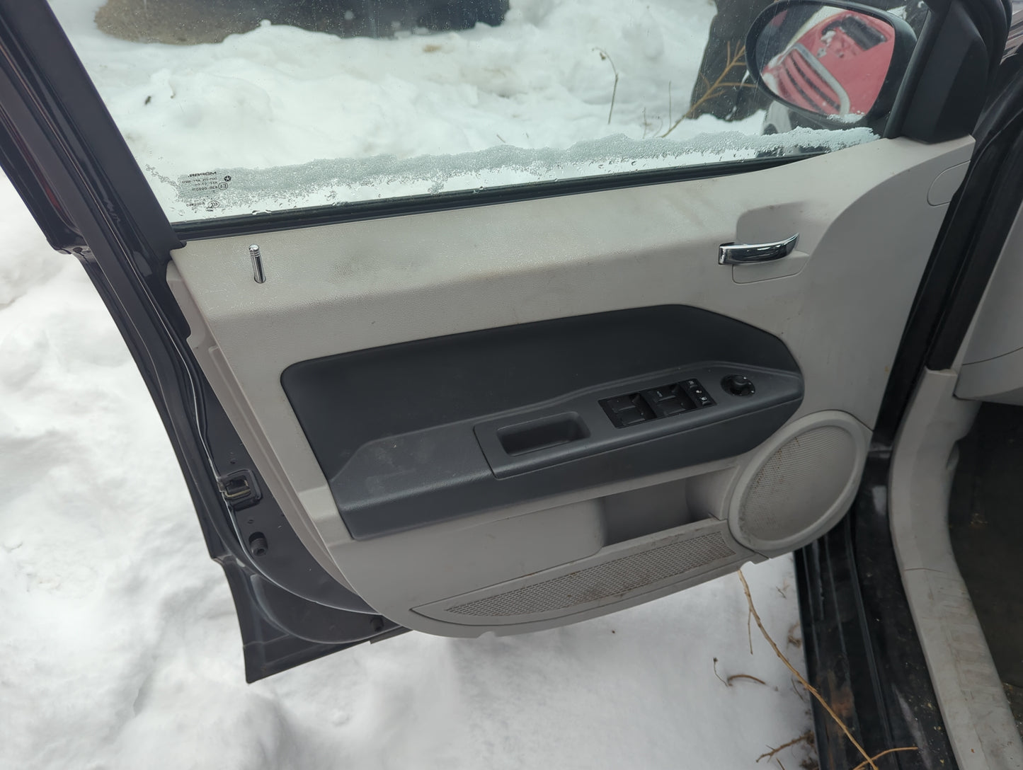 2007 Dodge Caliber Front Left Driver Interior Door Panel Trim 1352253 - Oemusedautoparts1.com