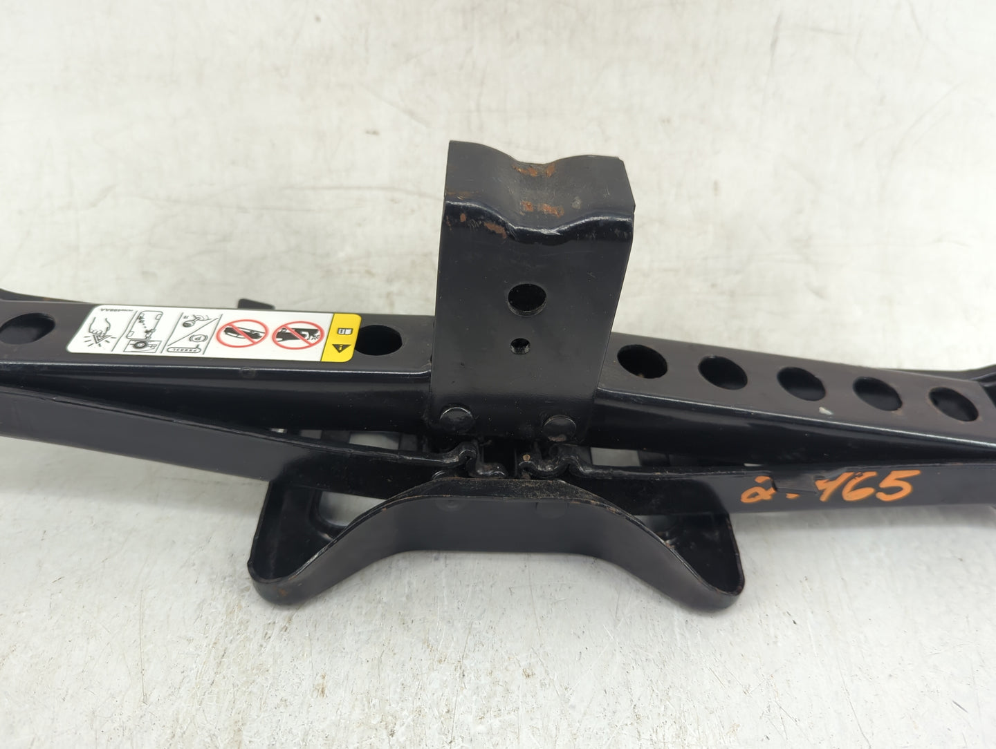 2007 Dodge Caliber Spare Scissor Car Jack 1416030 - Oemusedautoparts1.com