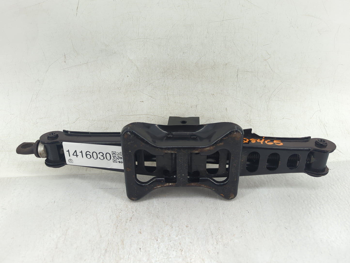 2007 Dodge Caliber Spare Scissor Car Jack 1416030 - Oemusedautoparts1.com