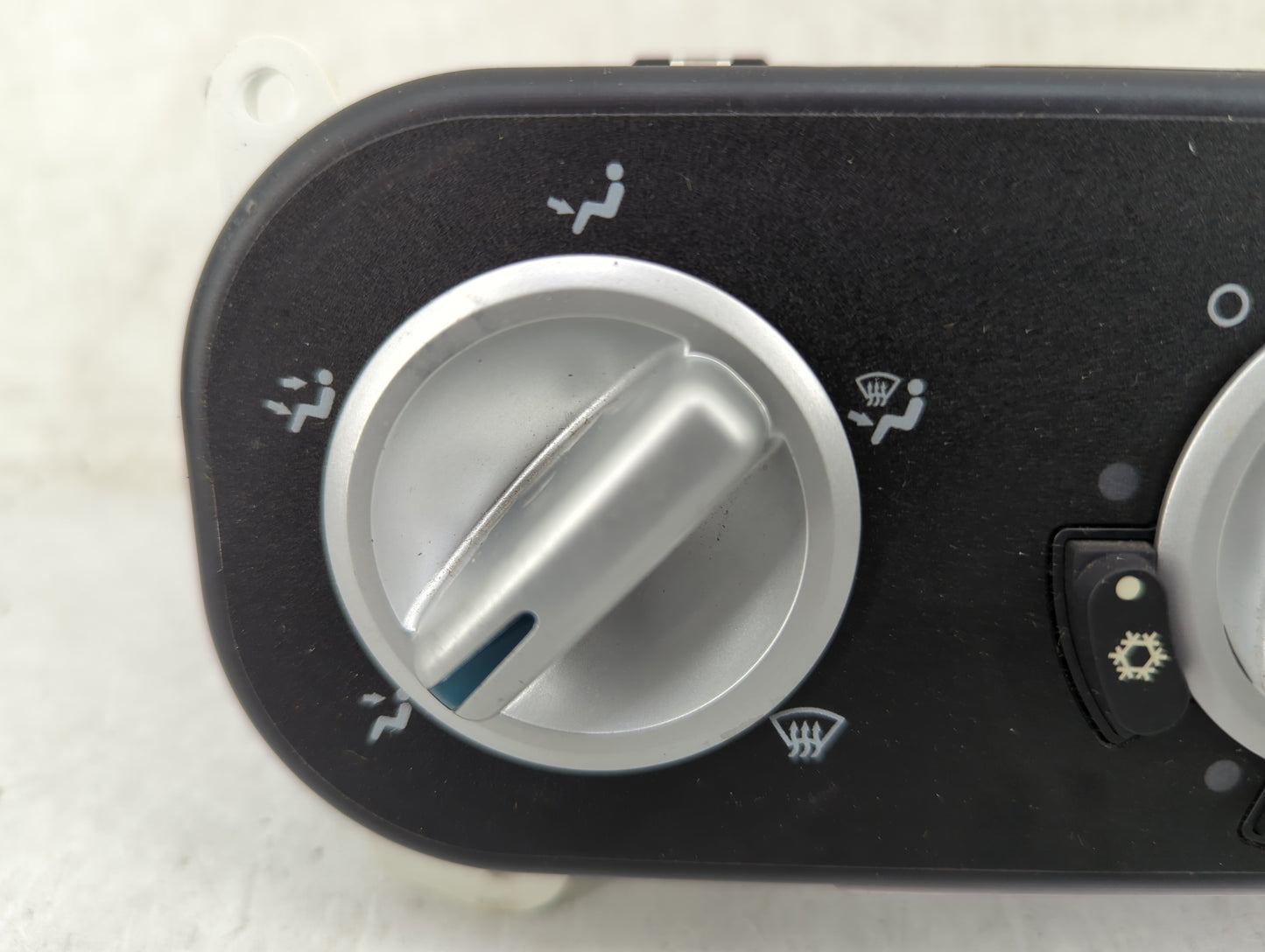 2007-2009 Dodge Caliber Climate Control Module Temperature AC/Heater Replacement Fits Fits 2007 2008 2009 OEM Used Auto Part