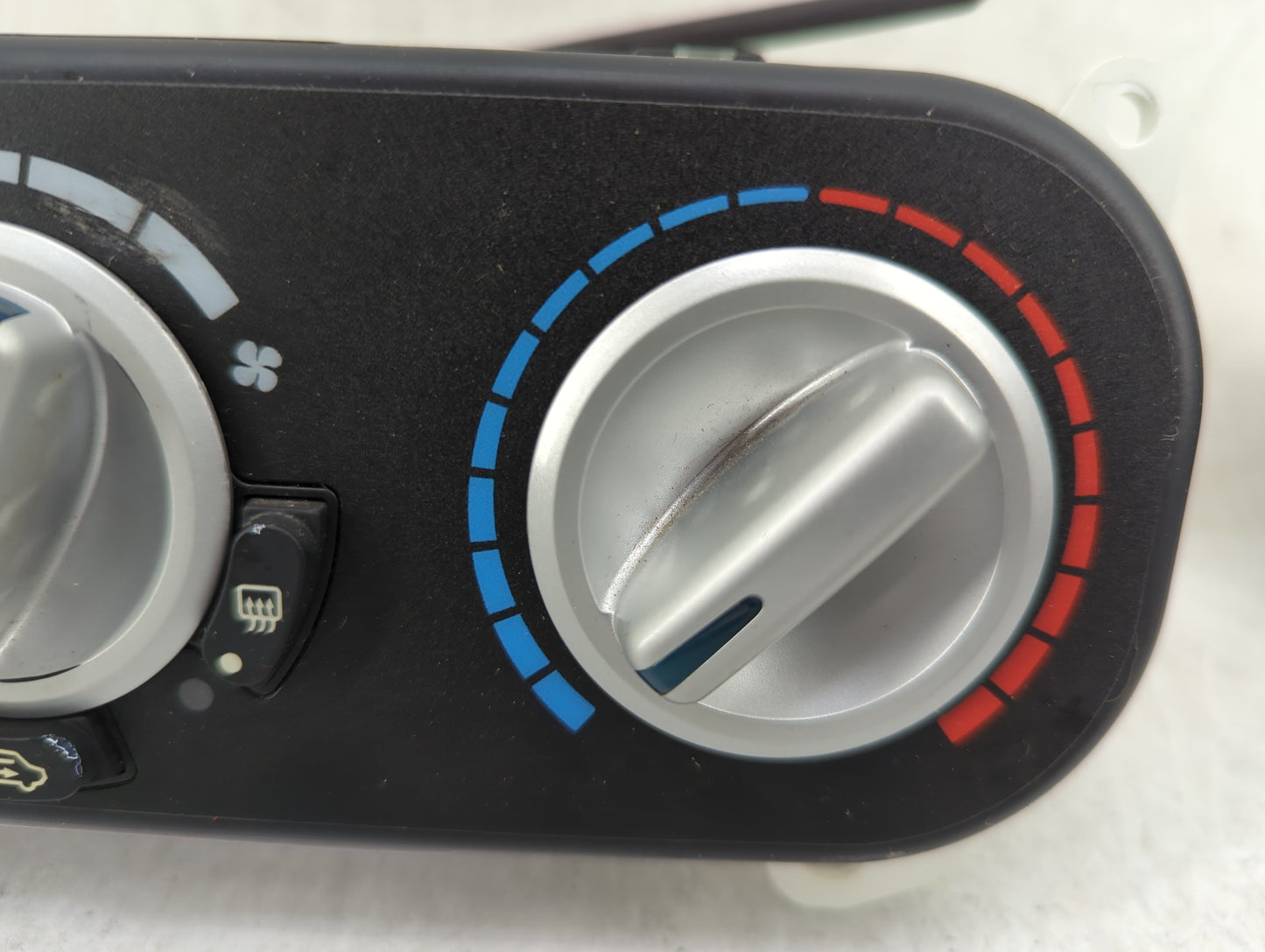 2007-2009 Dodge Caliber Climate Control Module Temperature AC/Heater Replacement Fits Fits 2007 2008 2009 OEM Used Auto Part