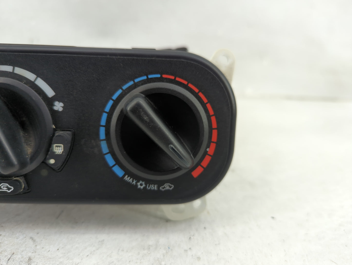 2007-2009 Dodge Caliber Climate Control Module Temperature AC/Heater Replacement P/N:P55111874AF Fits Fits 2007 2008 2009 OE