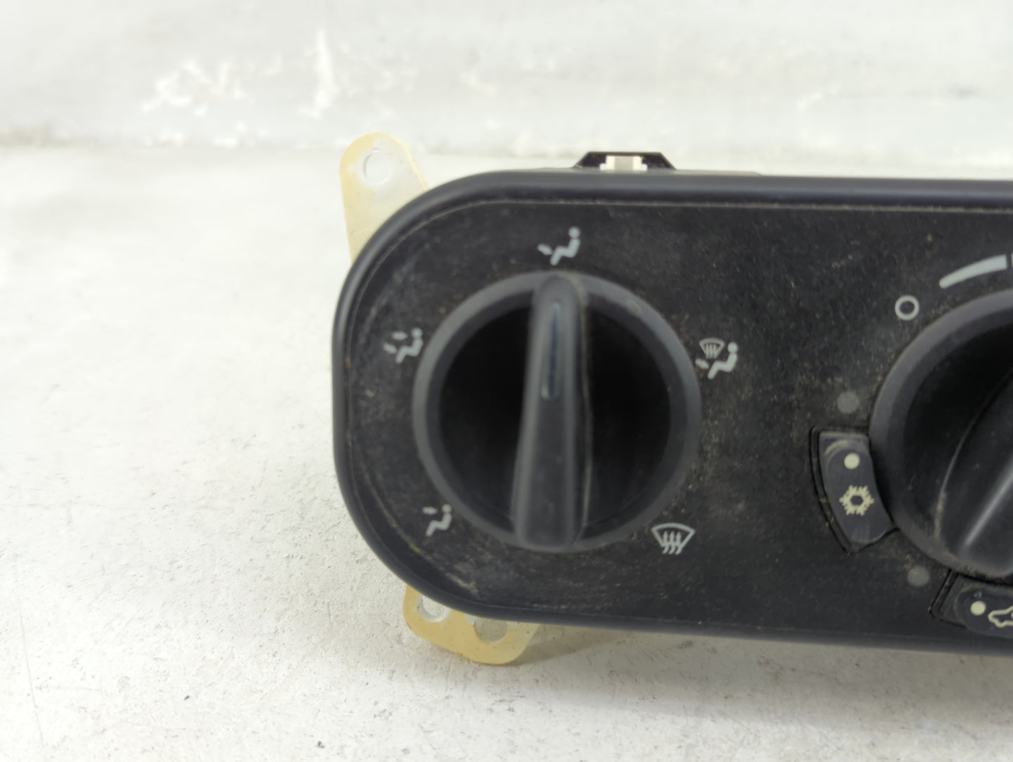 2007-2009 Dodge Caliber Climate Control Module Temperature AC/Heater Replacement P/N:P55111874AC Fits Fits 2007 2008 2009 OE