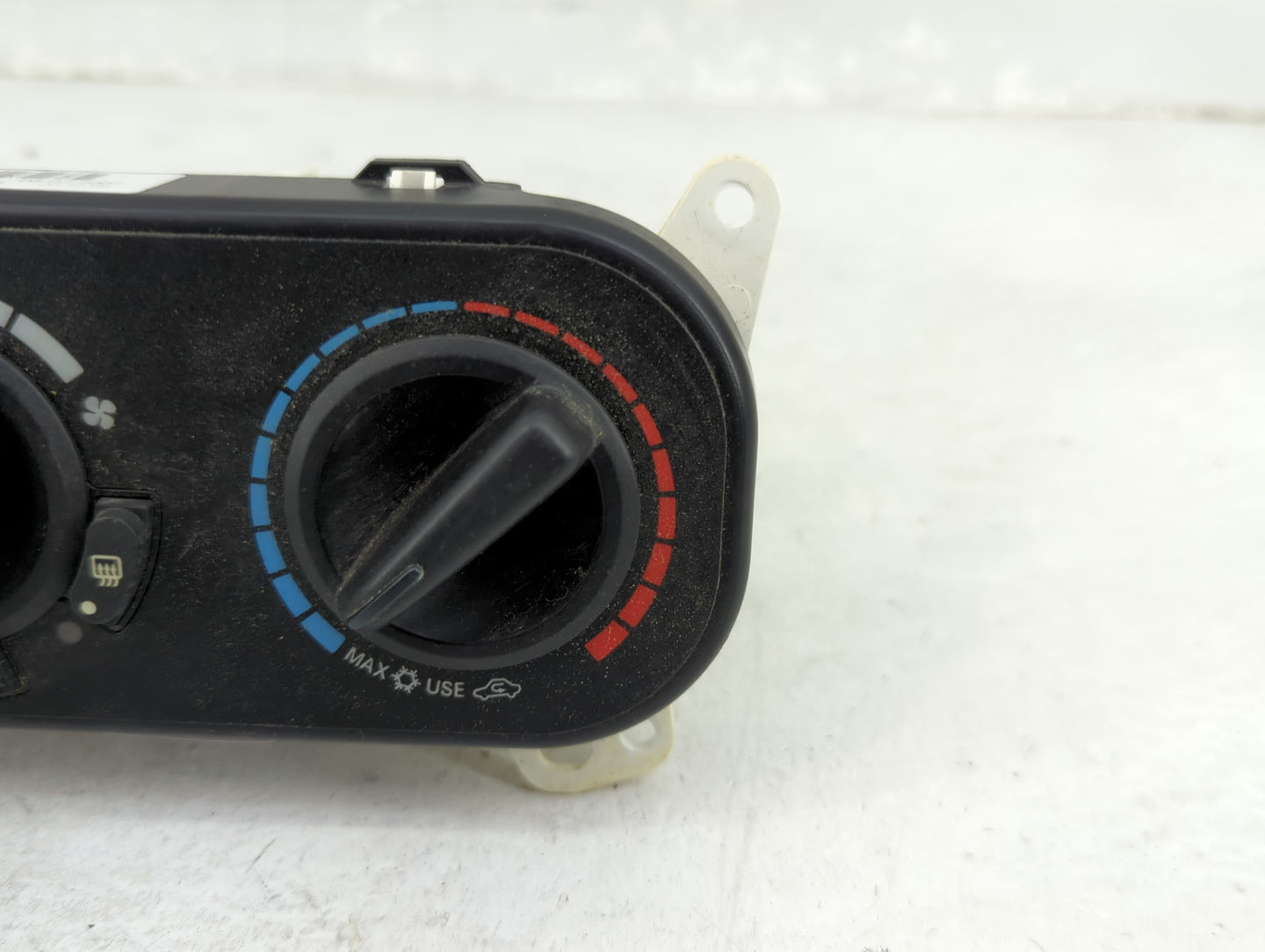2007-2009 Dodge Caliber Climate Control Module Temperature AC/Heater Replacement P/N:P55111874AC Fits Fits 2007 2008 2009 OE