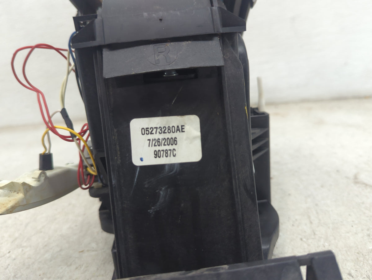 2007 Dodge Caliber Floor Console Assembly Shifter - Oemusedautoparts1.com