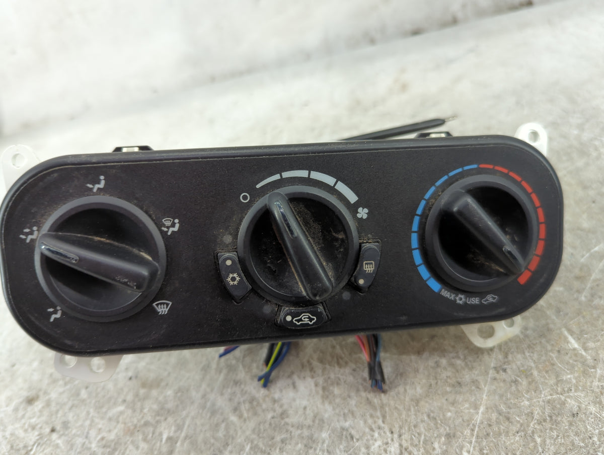 2007-2009 Dodge Caliber Climate Control Module Temperature AC/Heater Replacement P/N:P55111874AC Fits Fits 2007 2008 2009 OE
