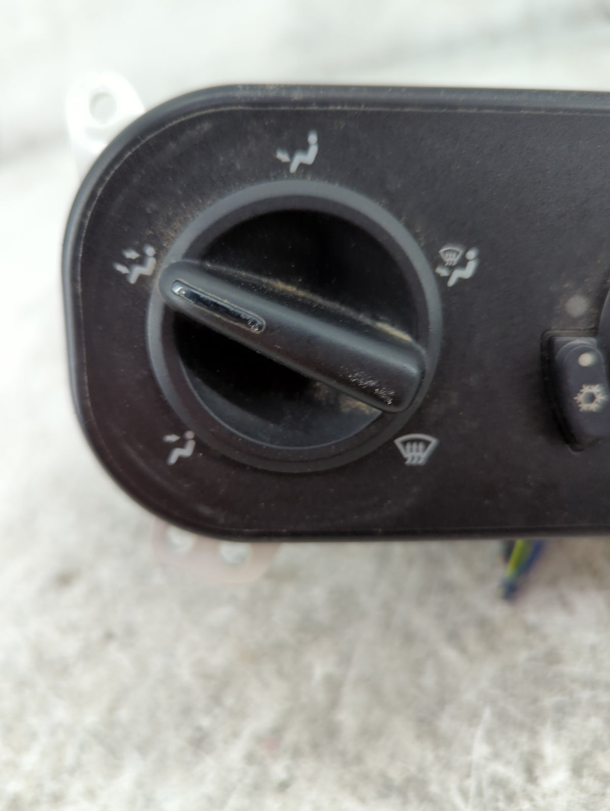 2007-2009 Dodge Caliber Climate Control Module Temperature AC/Heater Replacement P/N:P55111874AC Fits Fits 2007 2008 2009 OE