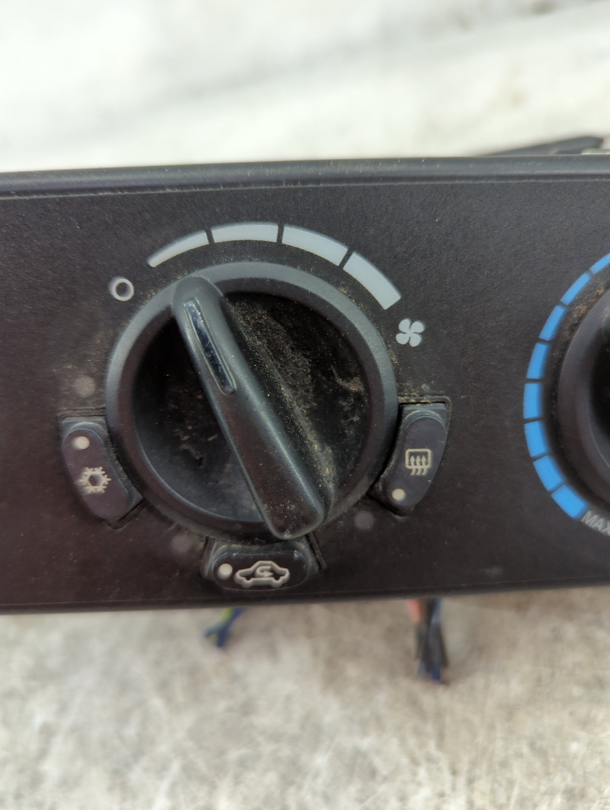 2007-2009 Dodge Caliber Climate Control Module Temperature AC/Heater Replacement P/N:P55111874AC Fits Fits 2007 2008 2009 OE