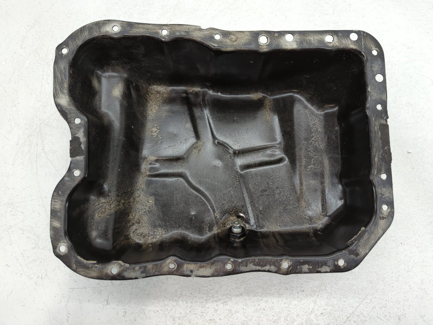 2007-2012 Dodge Caliber Engine Oil Pan P/N:665AEE107 Fits OEM Used Auto Parts - Oemusedautoparts1.com