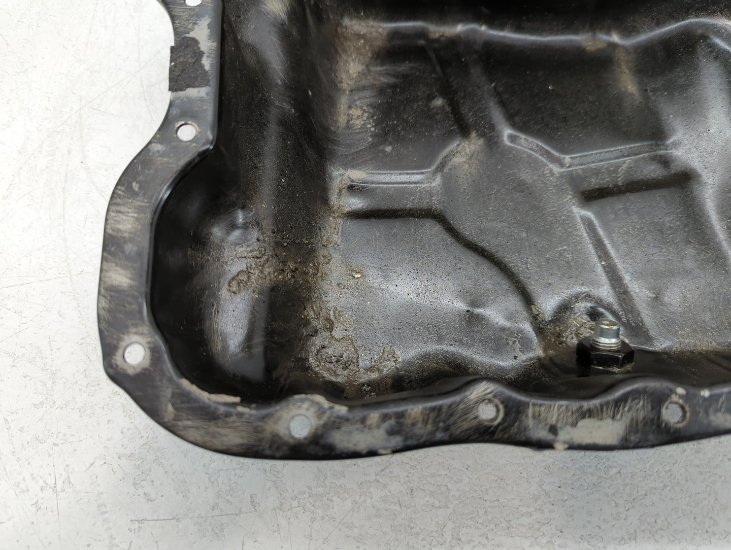 2007-2012 Dodge Caliber Engine Oil Pan P/N:665AEE107 Fits OEM Used Auto Parts - Oemusedautoparts1.com
