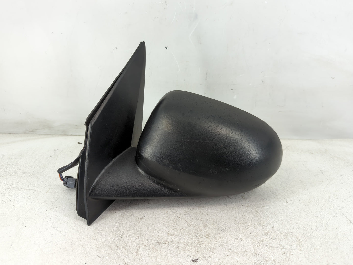 2007-2012 Dodge Caliber Driver Left Side View Manual Door Mirror - Oemusedautoparts1.com