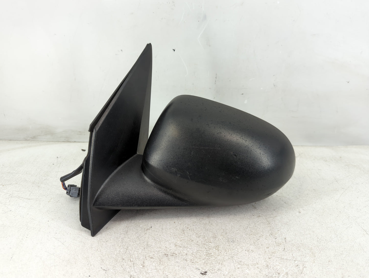 2007-2012 Dodge Caliber Driver Left Side View Manual Door Mirror - Oemusedautoparts1.com