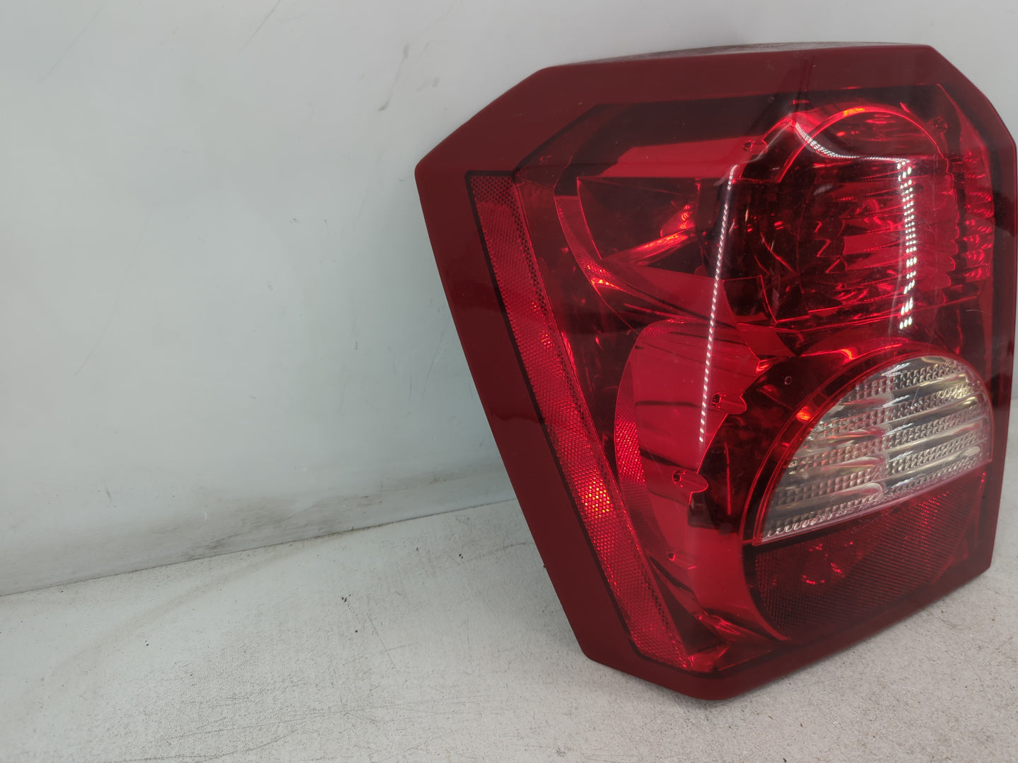 2007 Dodge Caliber Tail Light Assembly Passenger Right OEM Fits OEM Used Auto Parts - Oemusedautoparts1.com