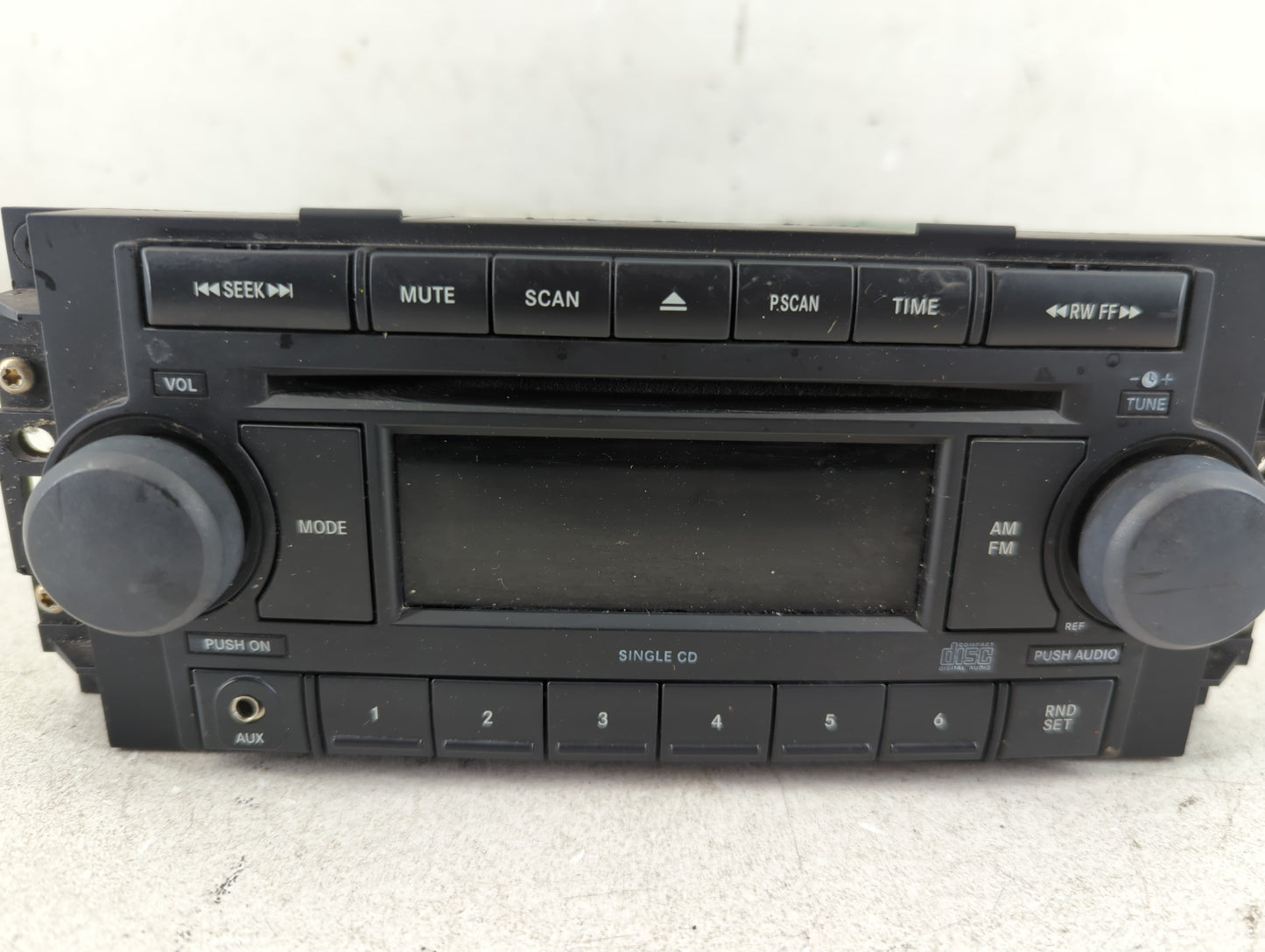 2007-2009 Dodge Caliber Radio AM FM Cd Player Receiver Replacement P/N:P05064173AH Fits Fits 2004 2005 2006 2007 2008 2009 2