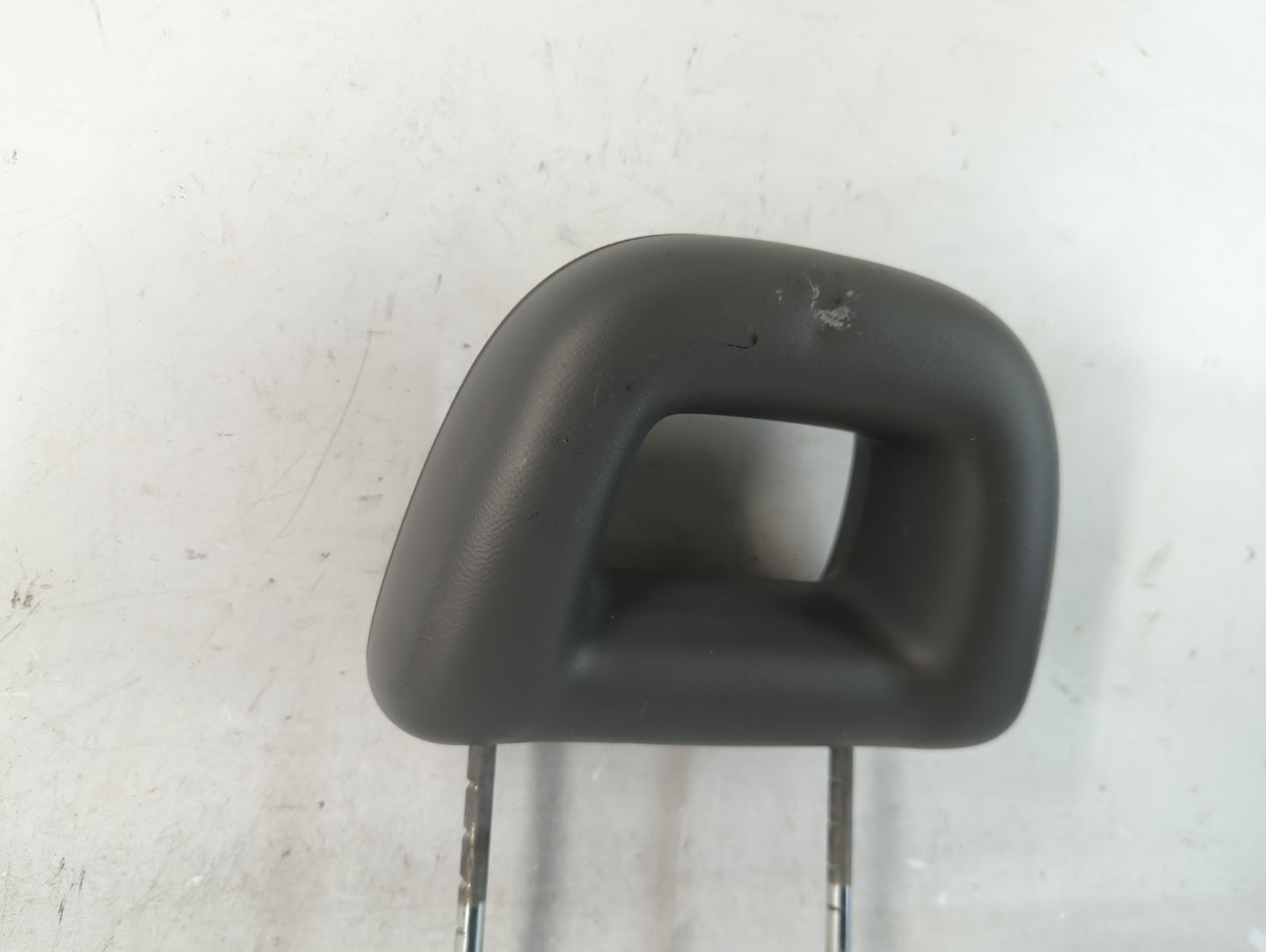 2007 Dodge Caliber Headrest Head Rest Rear Center Seat Fits OEM Used Auto Parts - Oemusedautoparts1.com