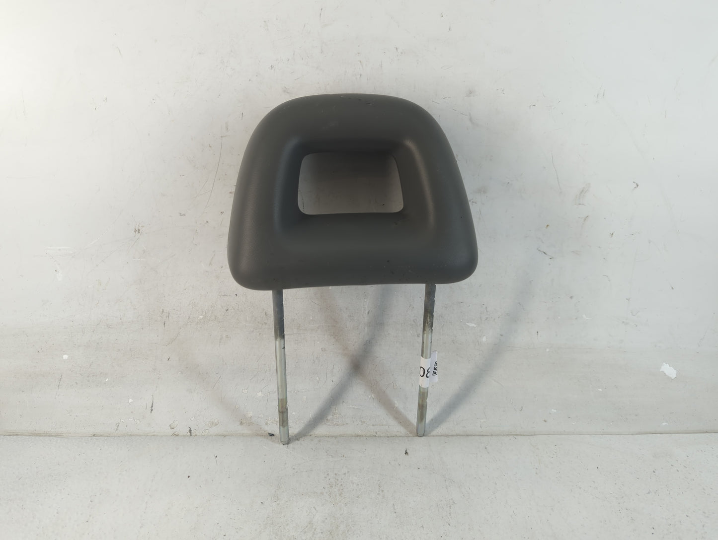 2007 Dodge Caliber Headrest Head Rest Rear Center Seat Fits OEM Used Auto Parts - Oemusedautoparts1.com