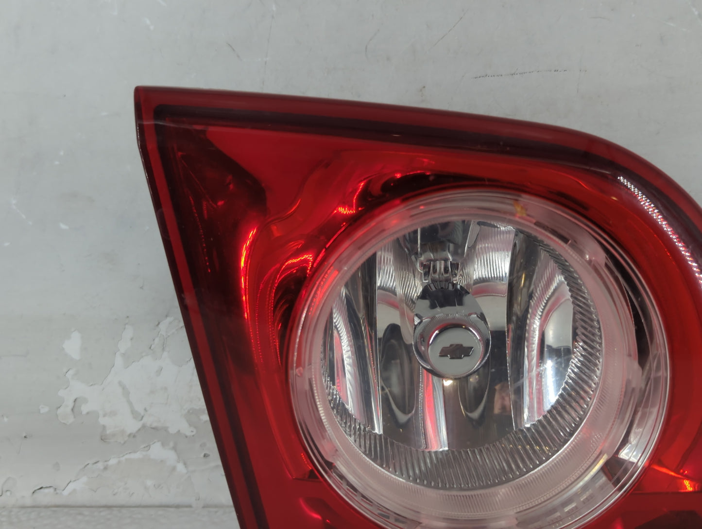 2004-2007 Dodge Caravan Tail Light Assembly Driver Left OEM P/N:15271120 Fits Fits 2004 2005 2006 2007 OEM Used Auto Parts -