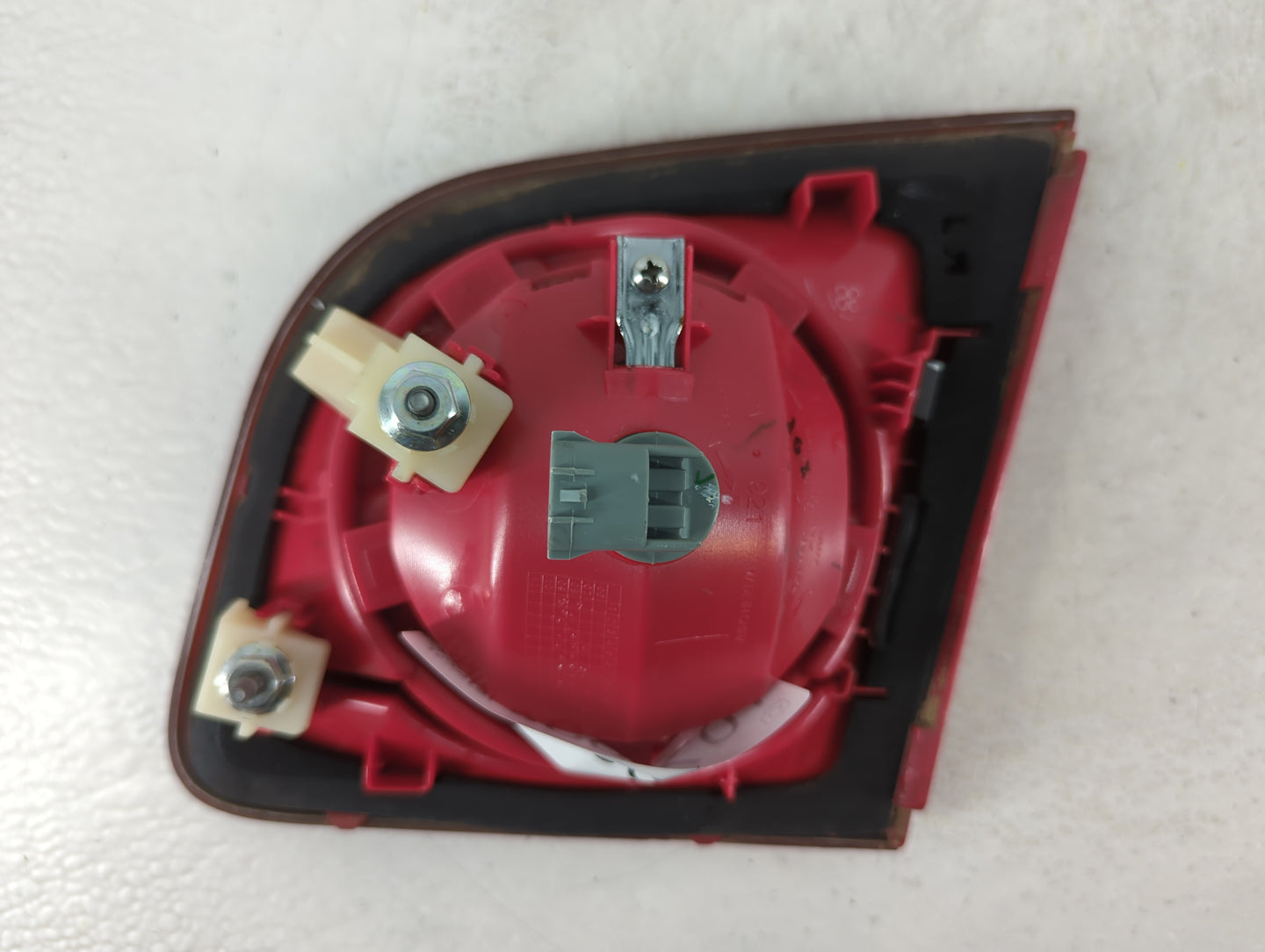 2004-2007 Dodge Caravan Tail Light Assembly Driver Left OEM P/N:15271120 Fits Fits 2004 2005 2006 2007 OEM Used Auto Parts -