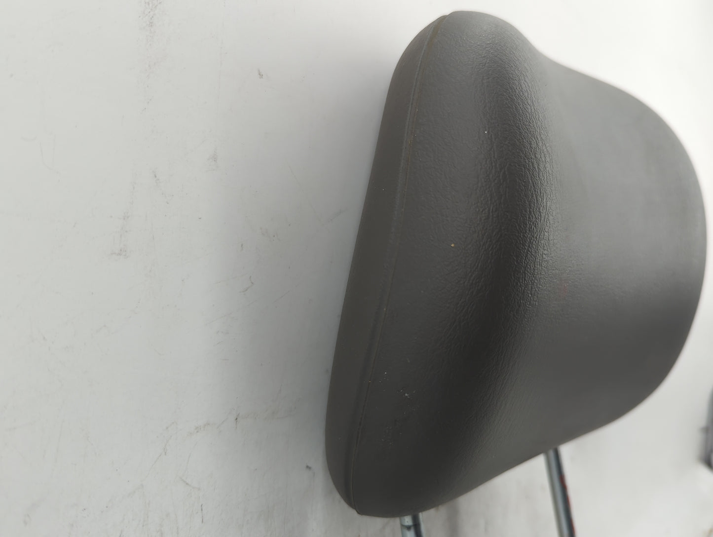 2005-2007 Dodge Caravan Headrest Head Rest Front Driver Seat Grey - Oemusedautoparts1.com