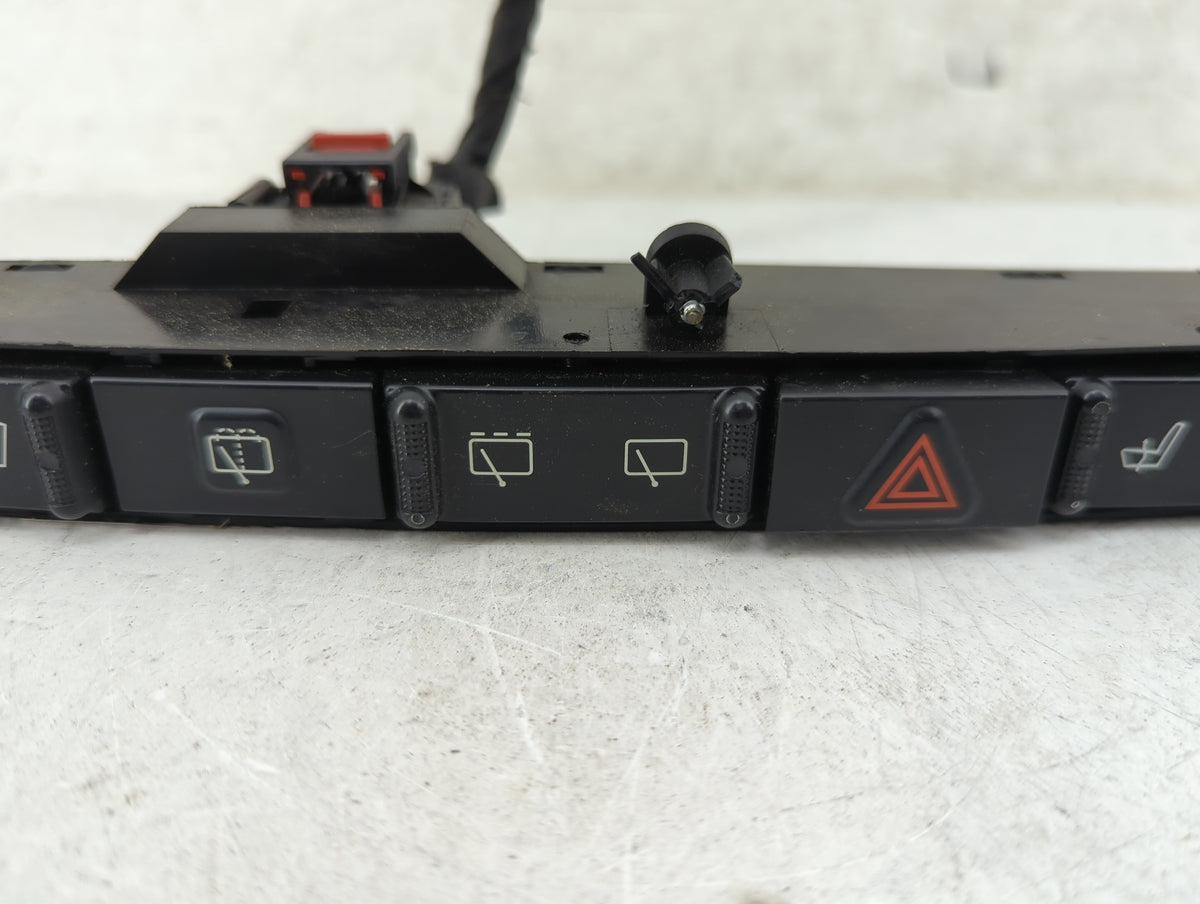 2007 Dodge Caravan Hazard Switch 028821615|746-77463 |04685842aa - Oemusedautoparts1.com