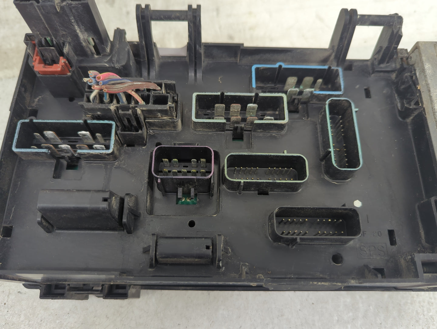 2006-2007 Dodge Caravan Body Control Module Bcm Inner Cabin Fuse Box - Oemusedautoparts1.com