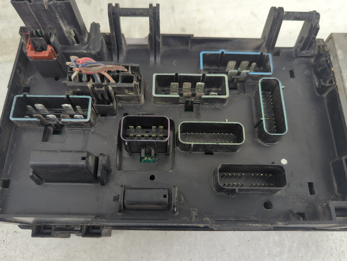 2006-2007 Dodge Caravan Body Control Module Bcm Inner Cabin Fuse Box - Oemusedautoparts1.com