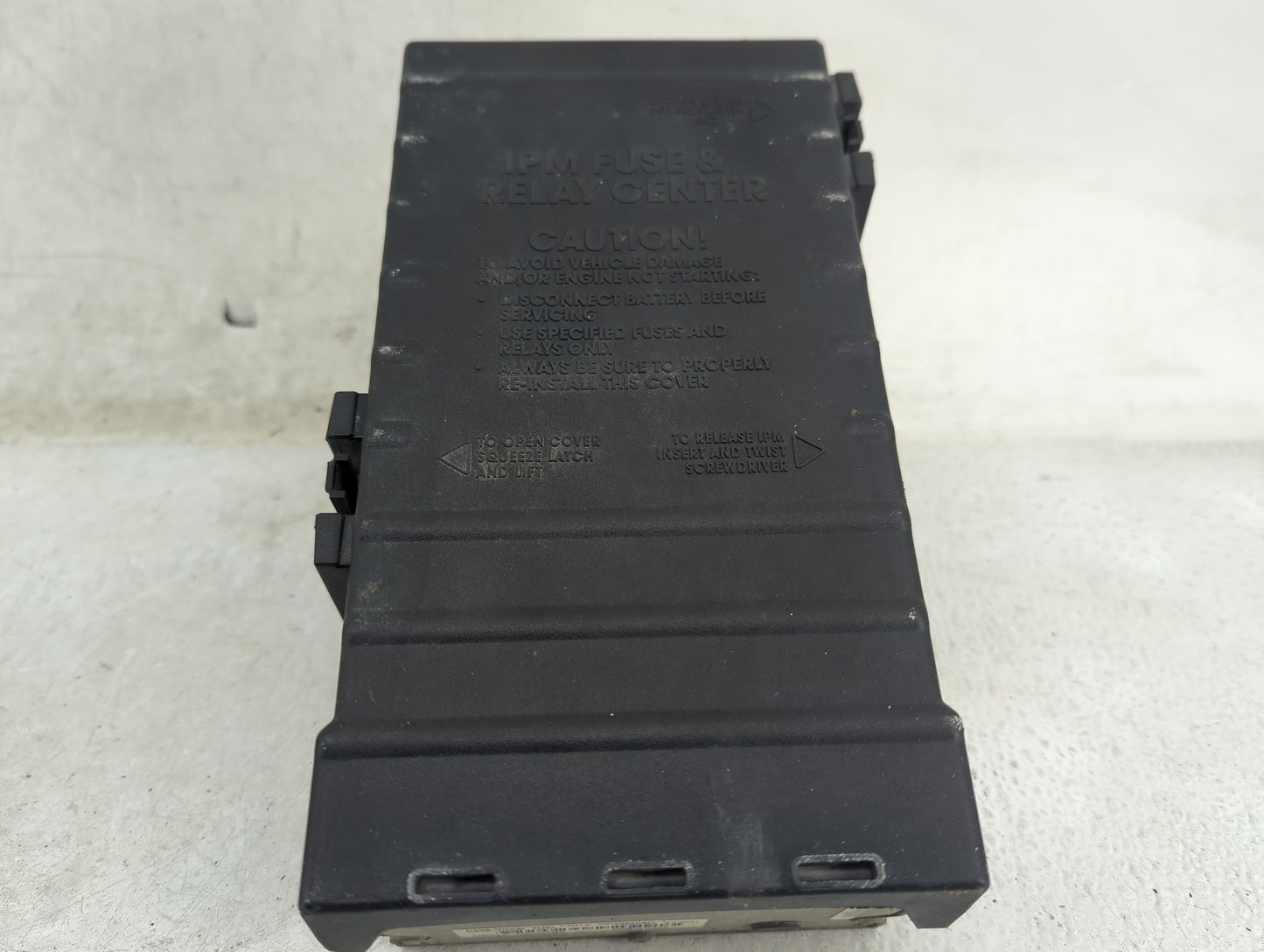 2006-2007 Dodge Caravan Body Control Module Bcm Inner Cabin Fuse Box - Oemusedautoparts1.com