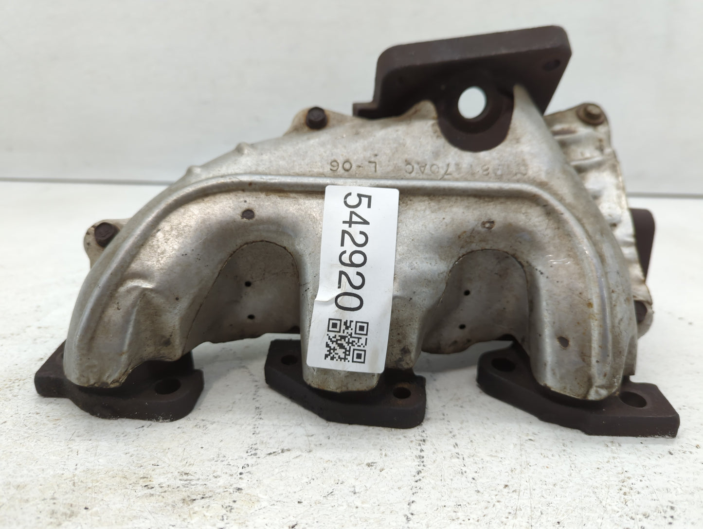 2001-2007 Dodge Caravan Turbocharger Exhaust Manifold With Turbo Charger - Oemusedautoparts1.com