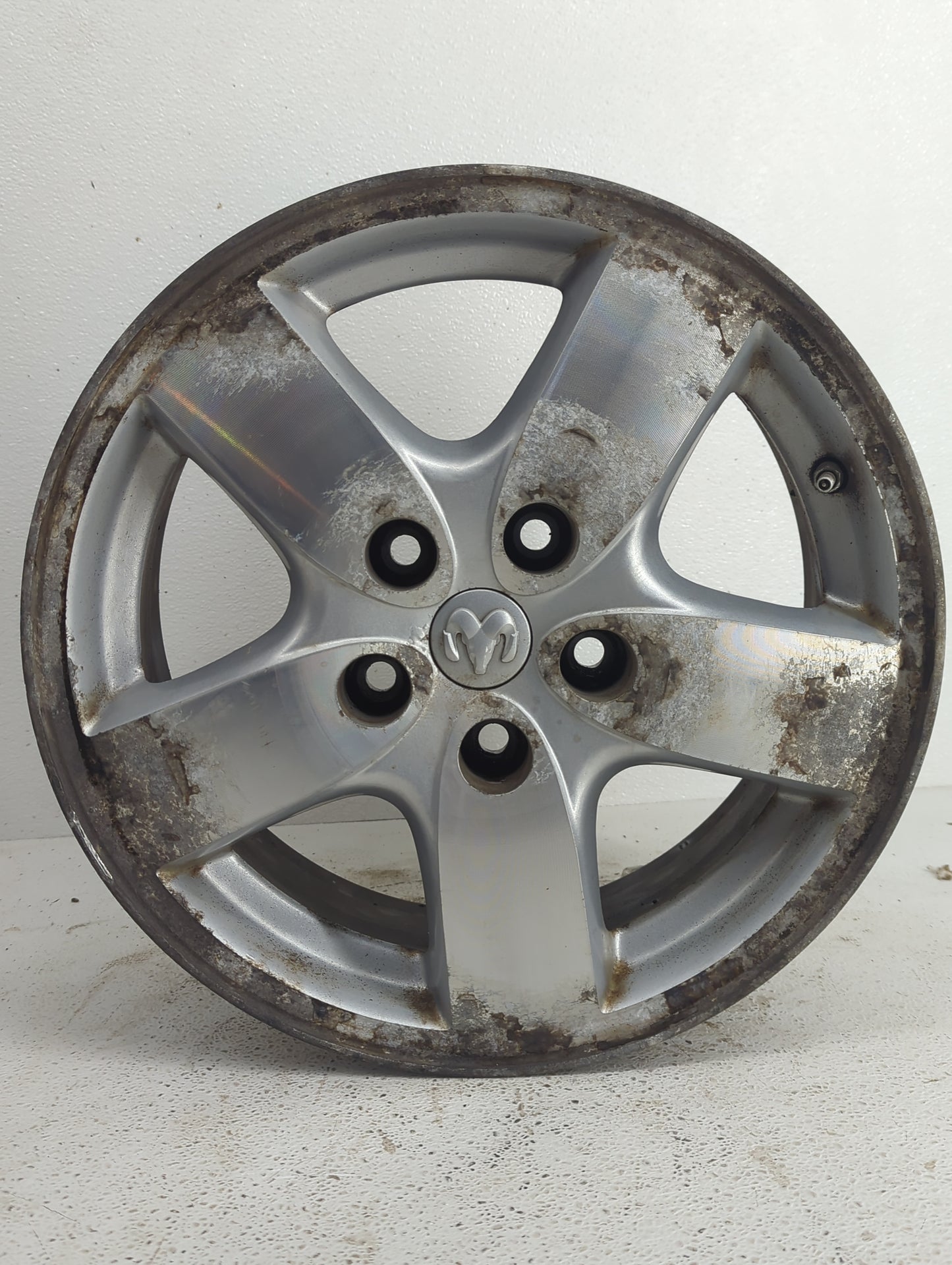 2005-2007 Dodge Caravan Oem Wheel Rim - Oemusedautoparts1.com