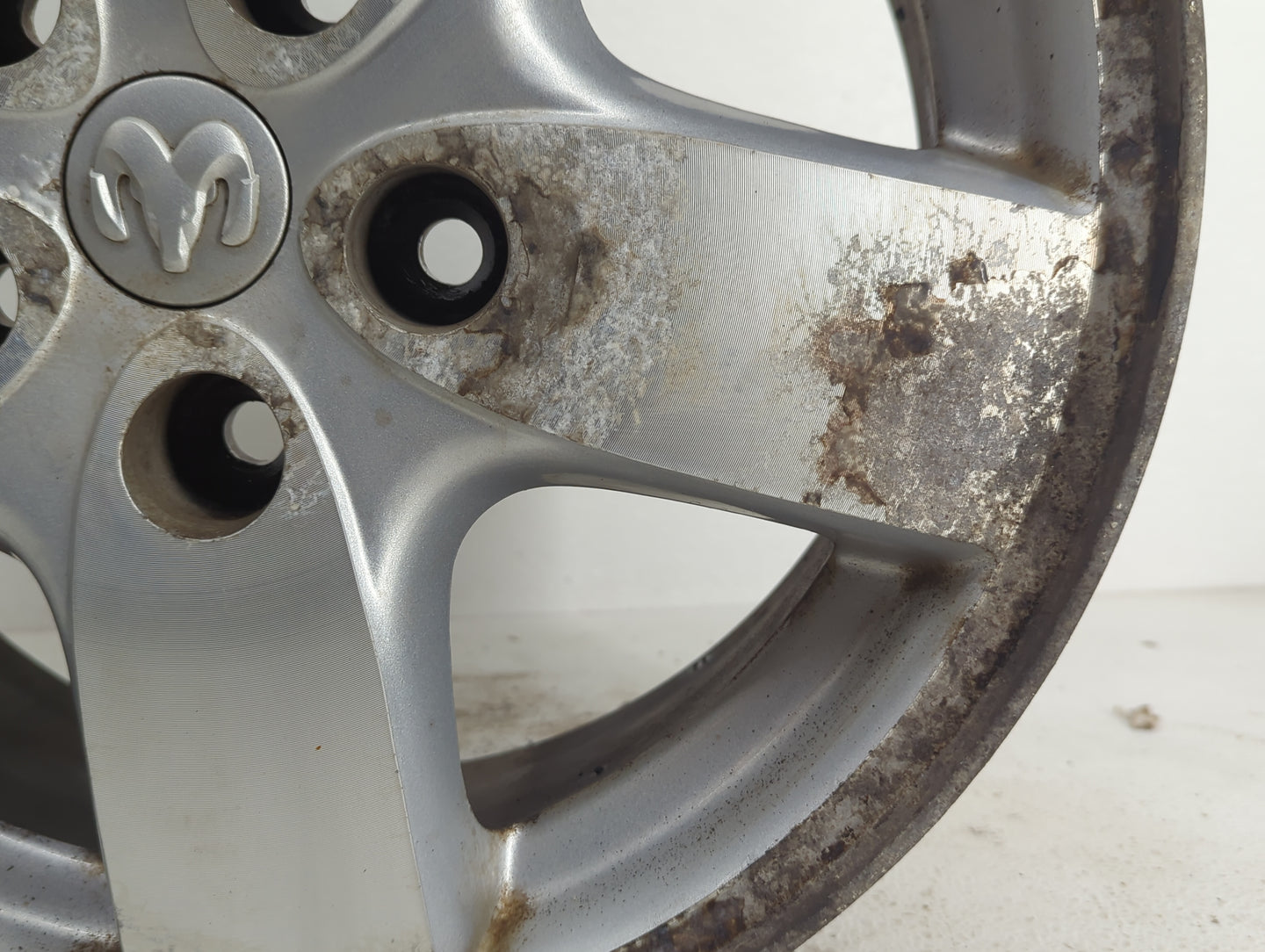 2005-2007 Dodge Caravan Oem Wheel Rim - Oemusedautoparts1.com