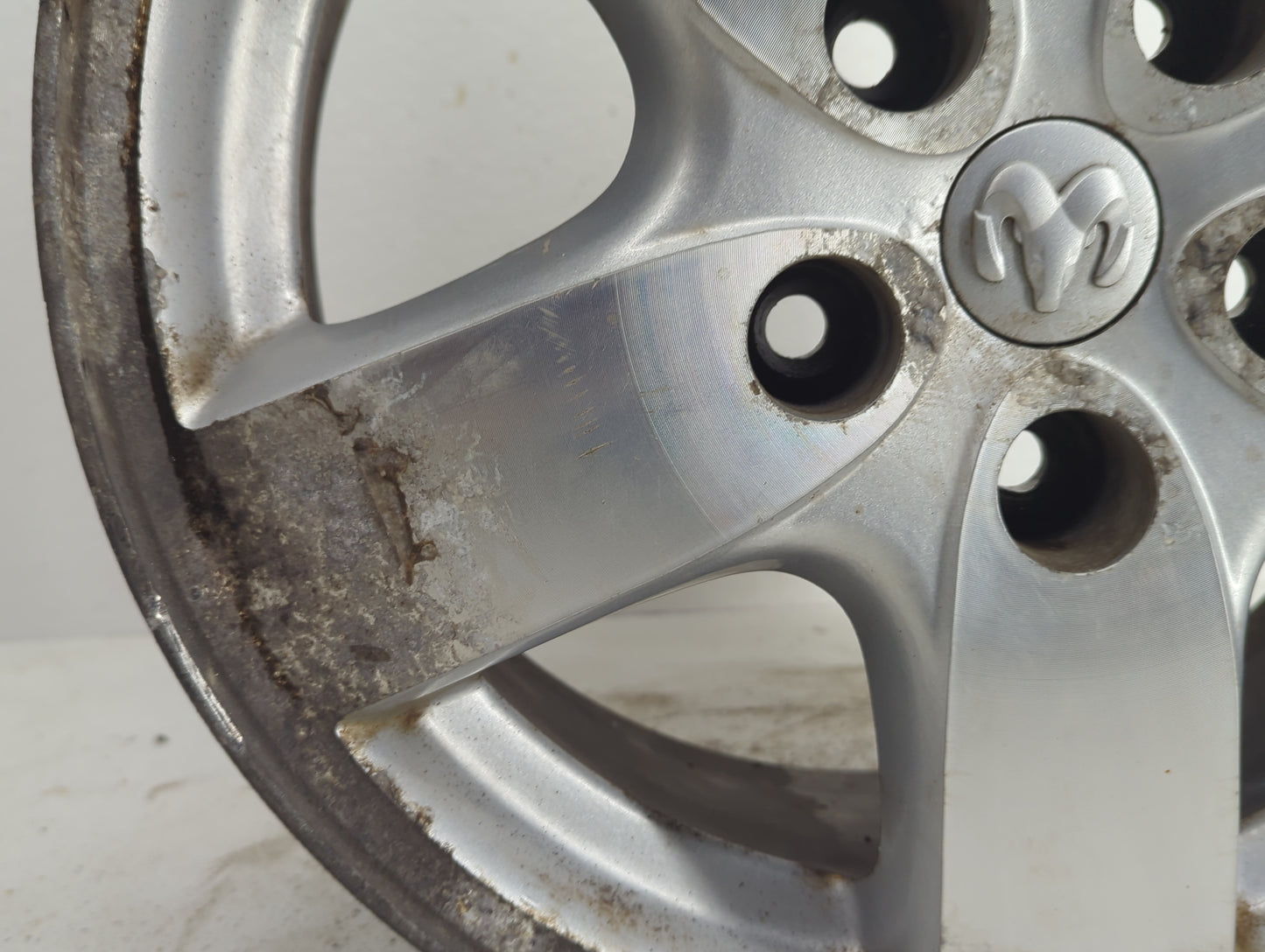 2005-2007 Dodge Caravan Oem Wheel Rim - Oemusedautoparts1.com