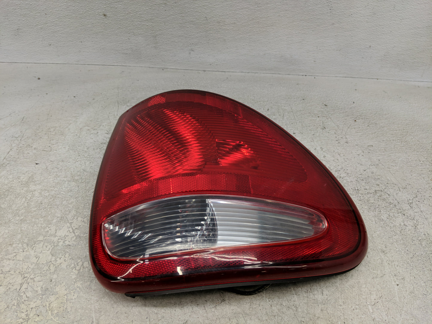 2004-2007 Dodge Caravan Tail Light Assembly Driver Left OEM Fits Fits 2004 2005 2006 2007 OEM Used Auto Parts - Oemusedautop