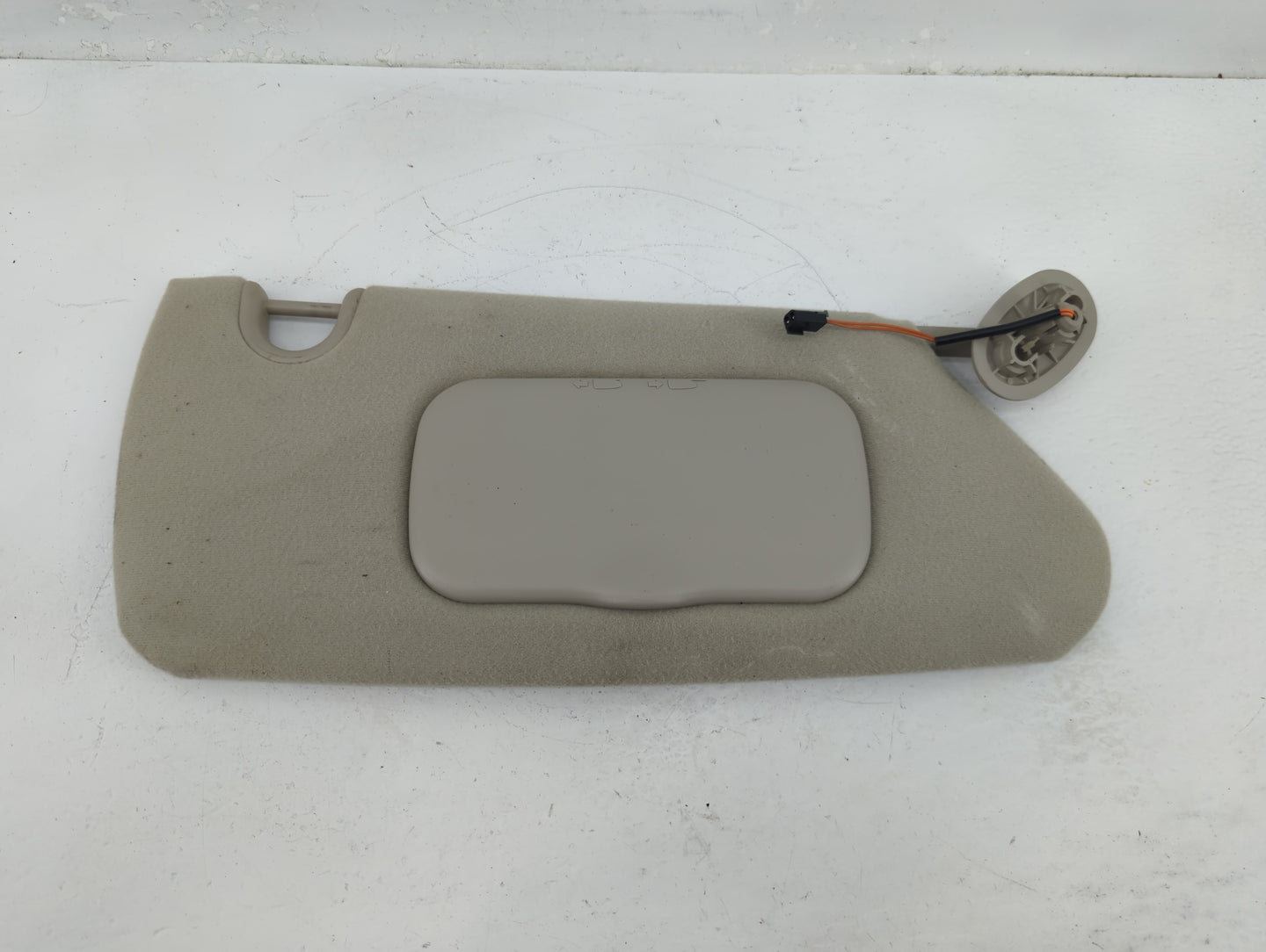 2004-2007 Dodge Caravan Sun Visor Shade Replacement Passenger Right Mirror Fits Fits 2004 2005 2006 2007 OEM Used Auto Parts