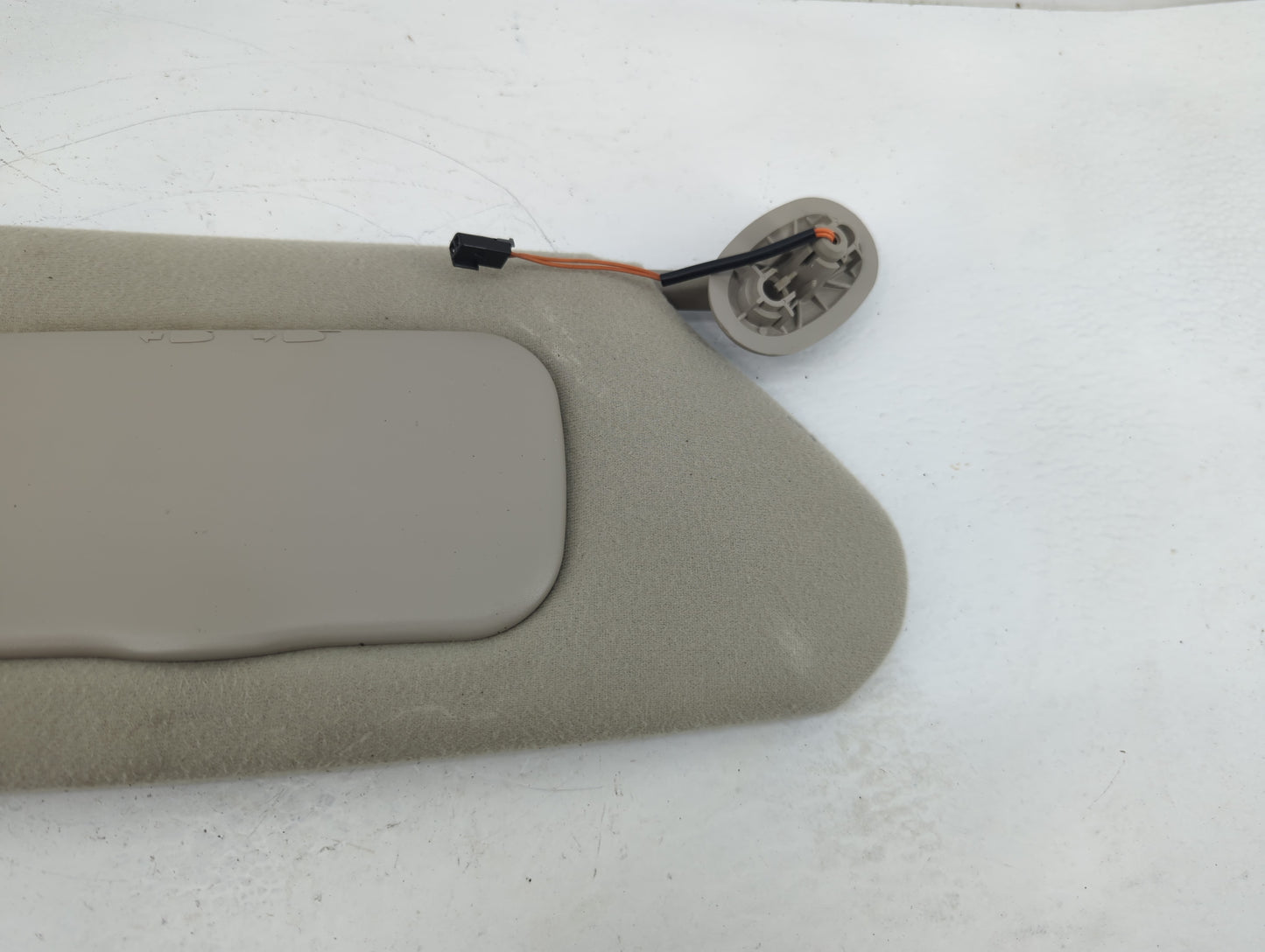 2004-2007 Dodge Caravan Sun Visor Shade Replacement Passenger Right Mirror Fits Fits 2004 2005 2006 2007 OEM Used Auto Parts