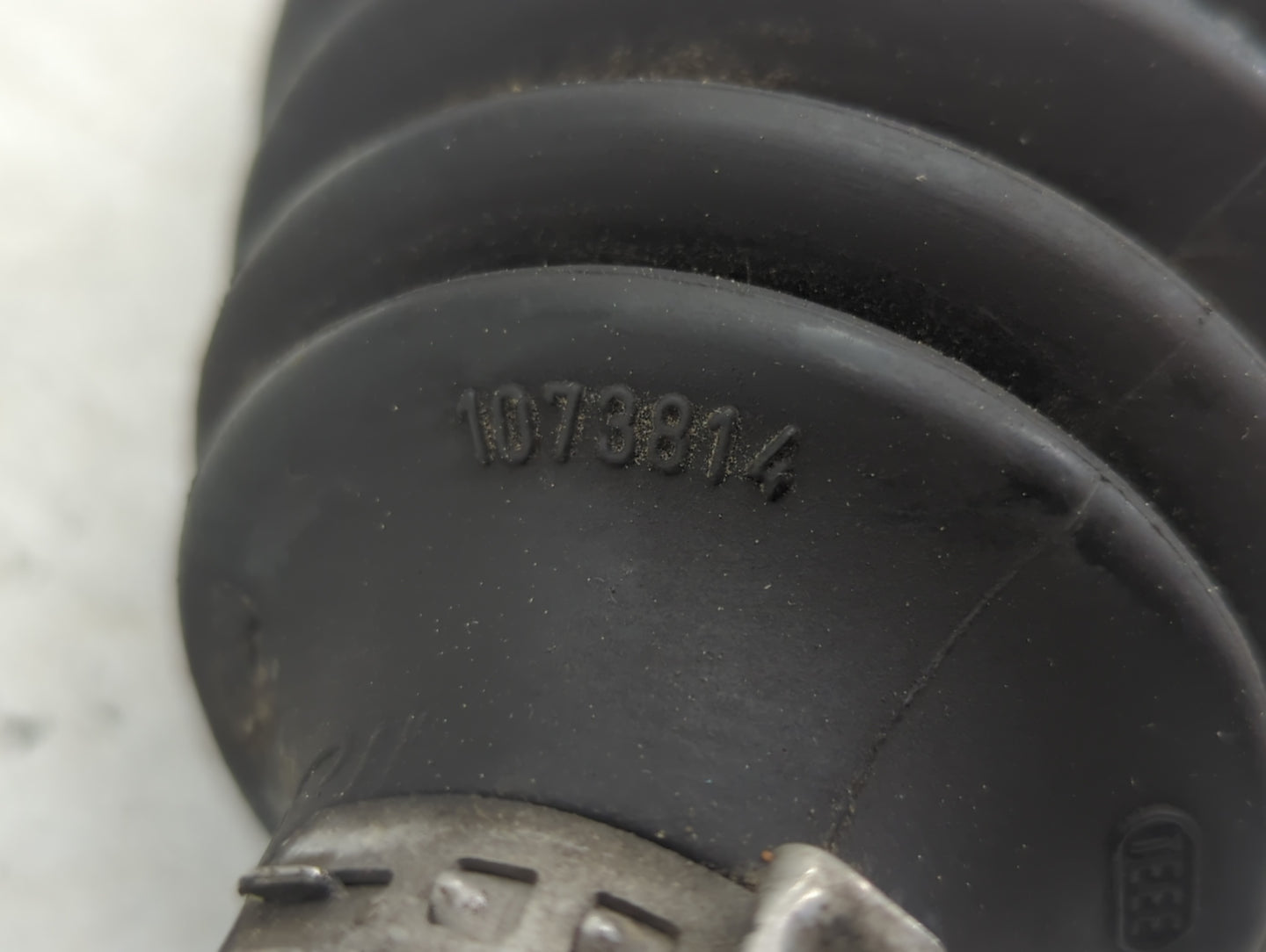 2001-2007 Dodge Caravan Axle Shaft Front Driver Cv C/v - Oemusedautoparts1.com