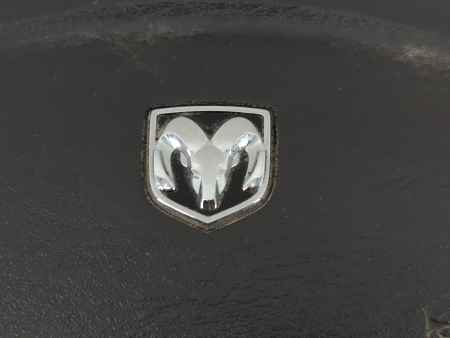 2007 Dodge Caravan Air Bag Driver Left Steering Wheel Mounted Fits OEM Used Auto Parts - Oemusedautoparts1.com